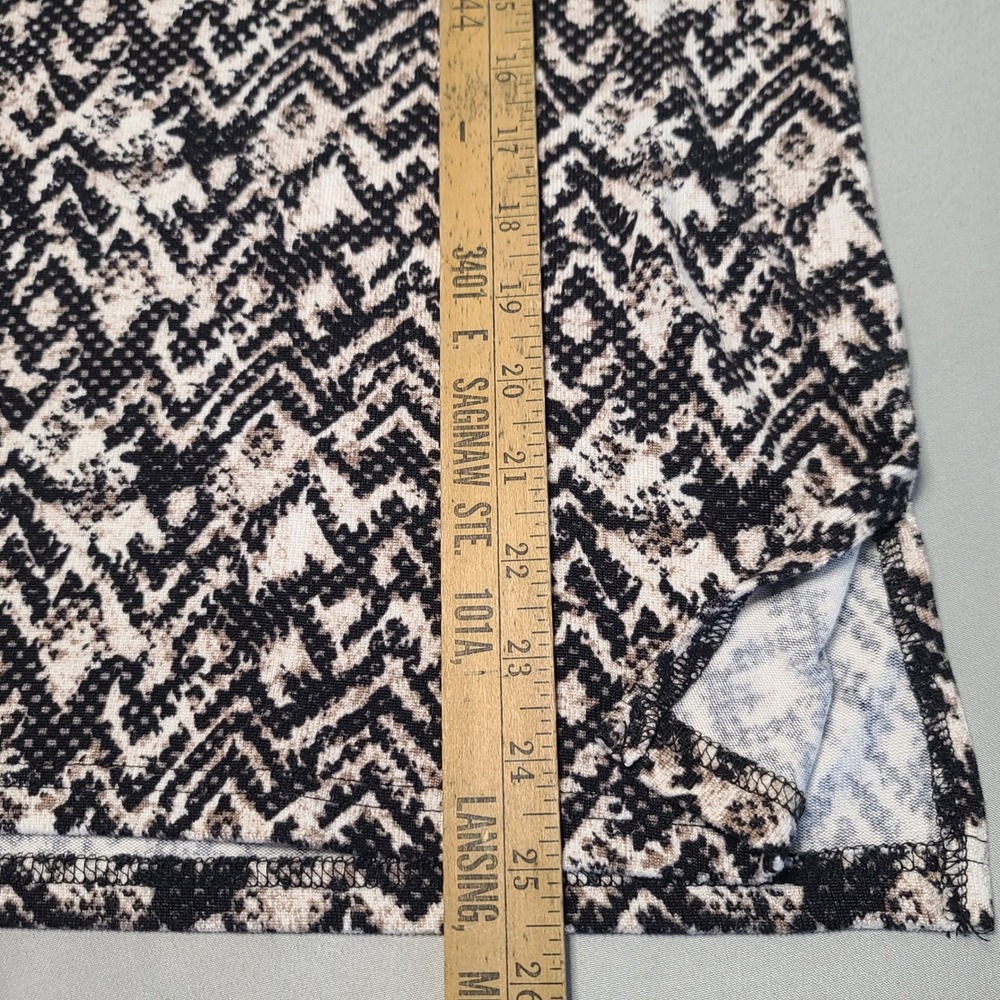 Mario Serrani Knit Top Women M Black White Geometric Chevron Snakeskin Print - Picture 6 of 7